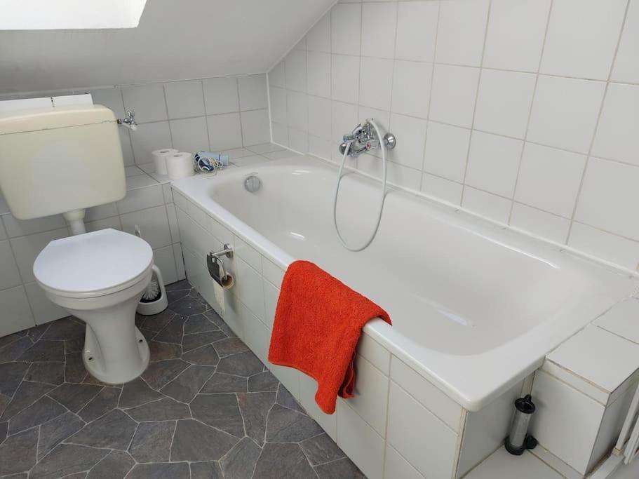 Helle Ruhige Zimmer Zu Vermieten Kassel Exterior foto